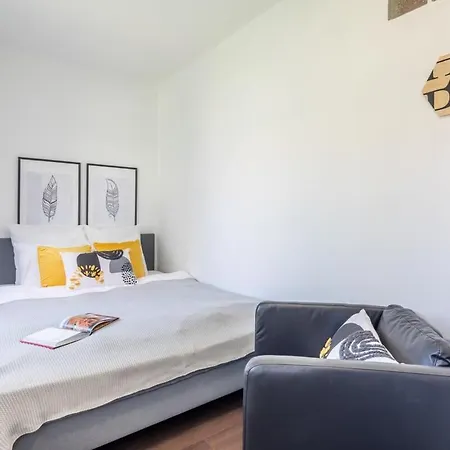 Sunny Balcony - Cute And Cozy * Будапешт