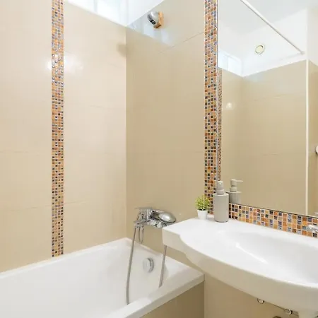 Sunny Balcony - Cute And Cozy Апартаменты