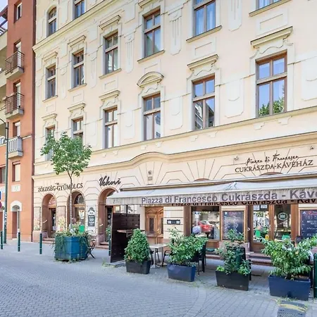 Sunny Balcony - Cute And Cozy * Будапешт