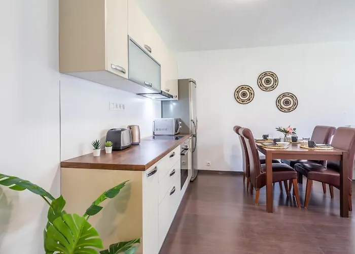 Sunny Balcony - Cute And Cozy * Budapest