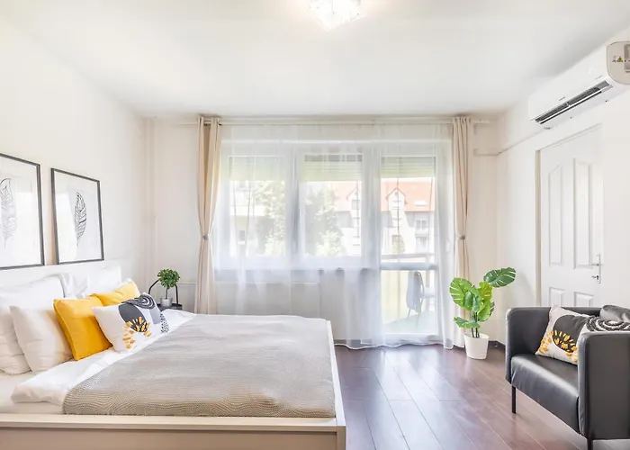 Sunny Balcony - Cute And Cozy Apartamento *
