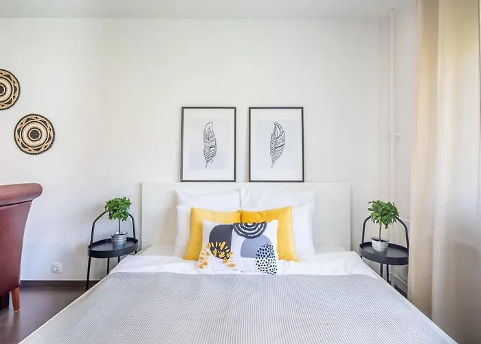 Sunny Balcony - Cute And Cozy Budapest