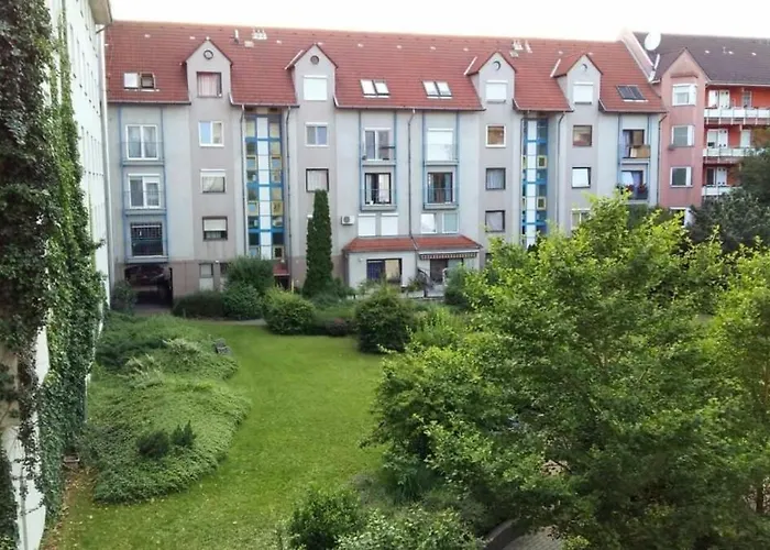 Sunny Balcony - Cute And Cozy * Budapest